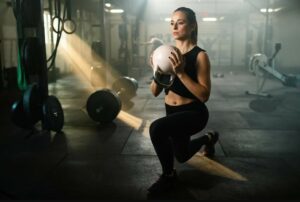 Exercice kettlebell femme 2